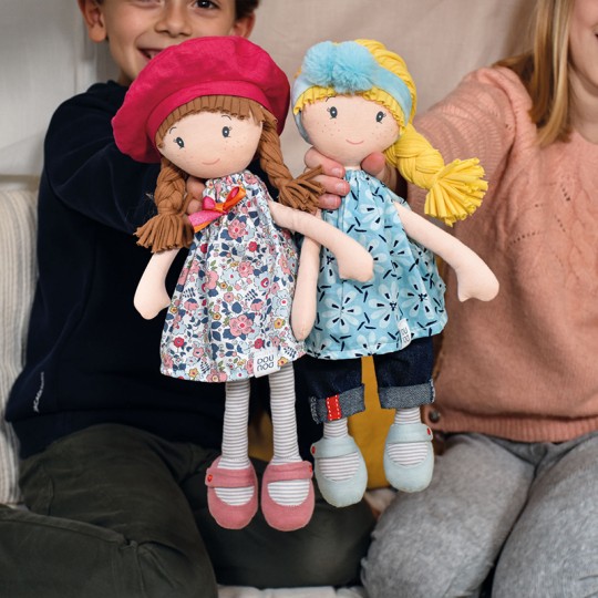 poupe de chiffon avec cheveux marrons, béret rose, robe façon liberty - Jolijou